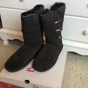 Bear paw Toggle Suede Boots